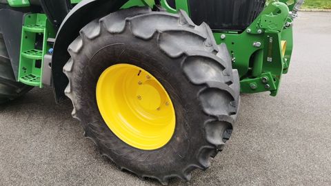 [3508-4928721-9.jpg]