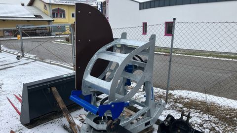 [3508-5087064-0.jpg]