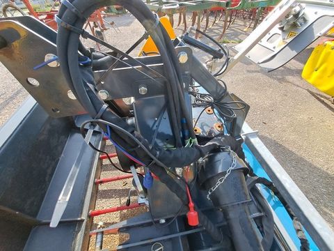 [3508-5260949-2.jpg]