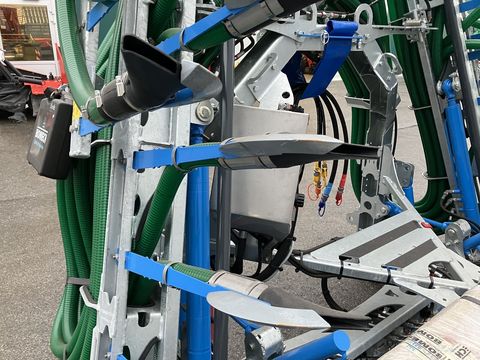 [3508-5440318-7.jpg]