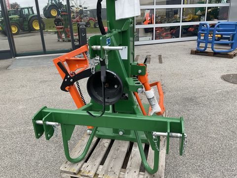 [3508-5529651-18.jpg]