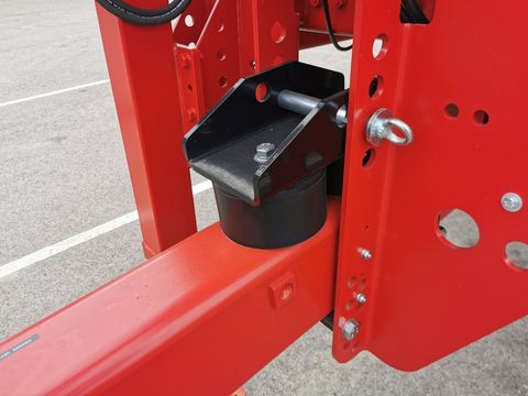[3508-5554883-9.jpg]