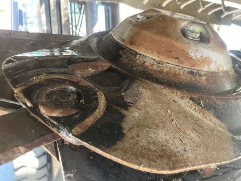 [3508-5624729-12.jpg]