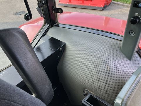 [3508-6119541-20.jpg]