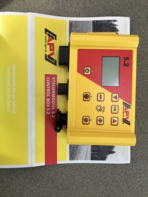 [3508-6142602-9.jpg]