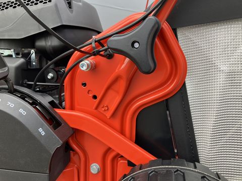 [3508-6142608-12.jpg]