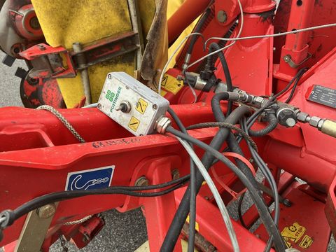 [3508-6276988-11.jpg]