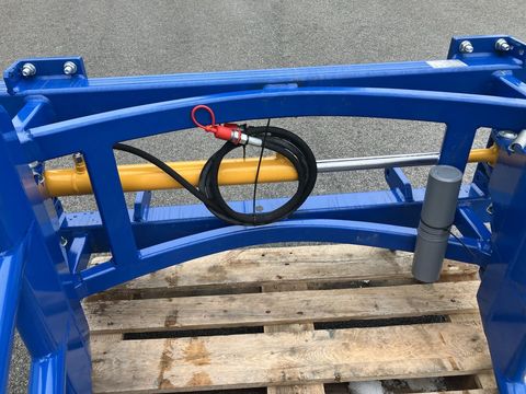 [3508-6482106-8.jpg]