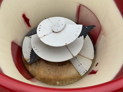 [3508-6506576-25.jpg]