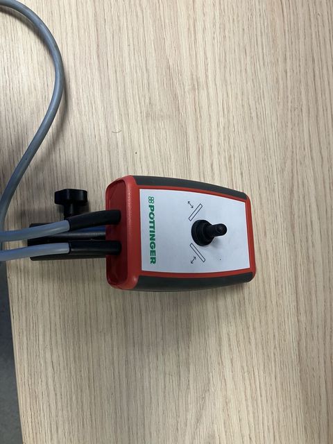 [3508-6664262-13.jpg]