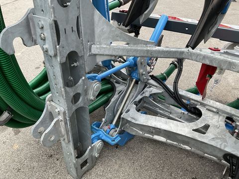 [3508-6765657-14.jpg]