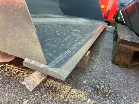 [3511-5421870-3.jpg]