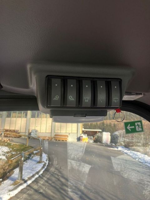 [3511-6239151-14.jpg]