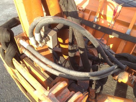 [3511-6663950-4.jpg]