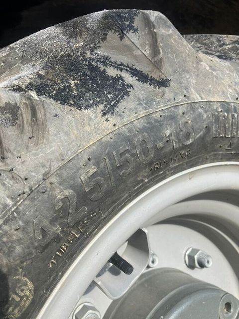 [3511-6768991-7.jpg]