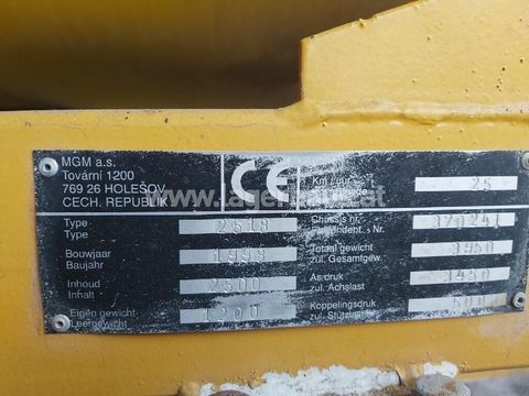 [3559-6299049-5.jpg]