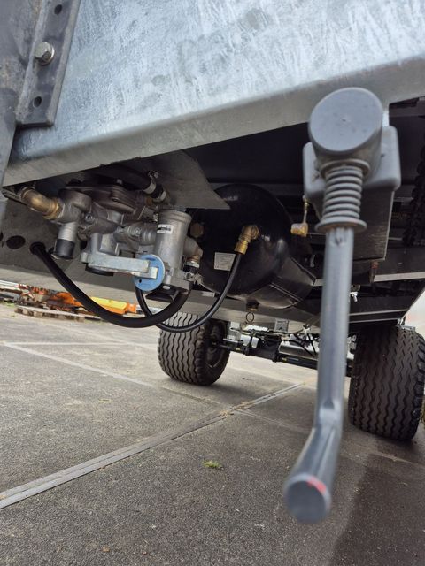 [3559-6362448-8.jpg]