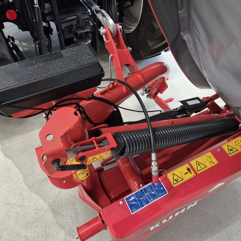 [3559-6386343-6.jpg]