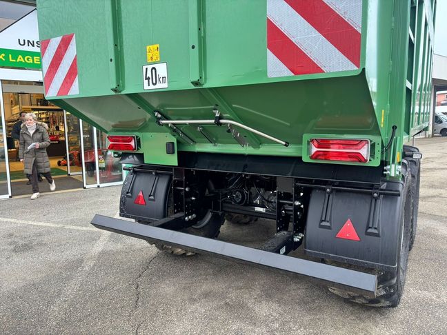 [3559-6649761-0_1.jpg]