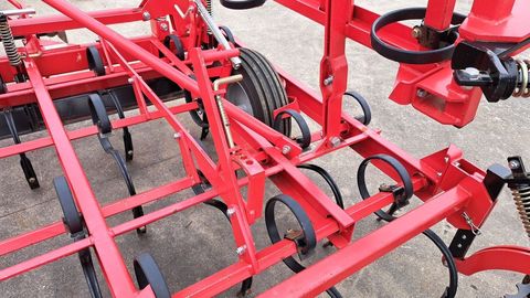 [3571-3810644-8.jpg]