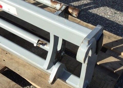 [3571-3947239-3.jpg]