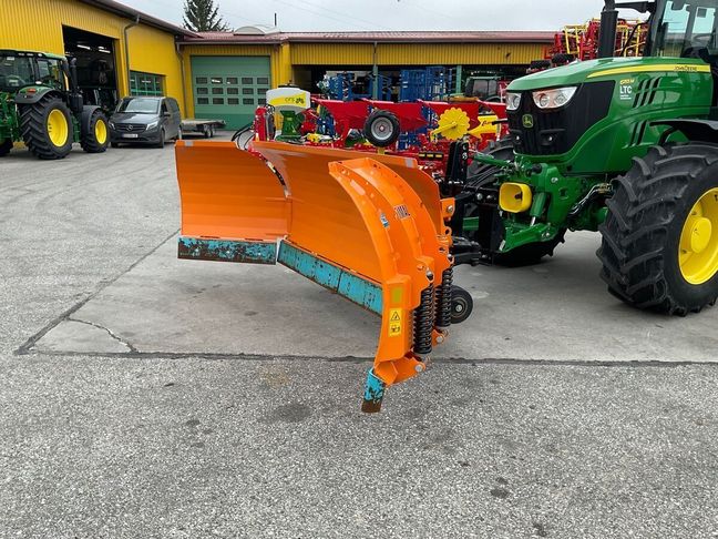 [3571-4135712-0_1.jpg]