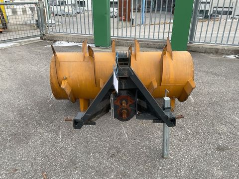 [3571-5222095-4.jpg]