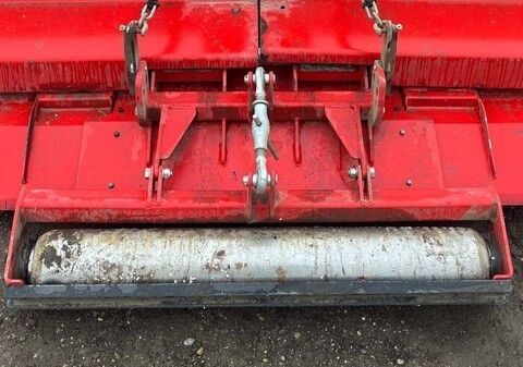 [3571-6084365-20.jpg]