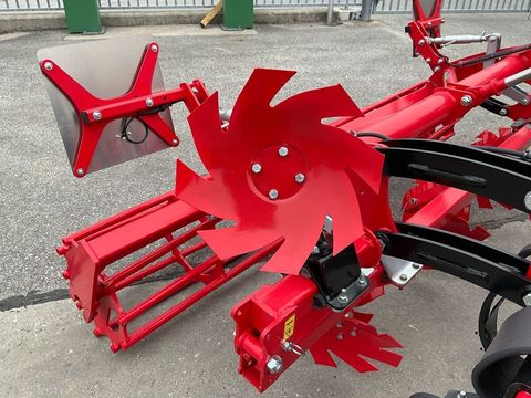 [3571-6391449-11.jpg]