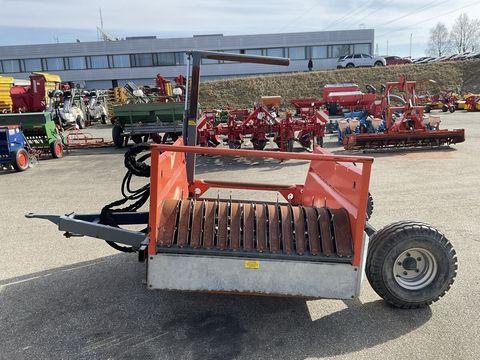 [3571-6478463-12.jpg]