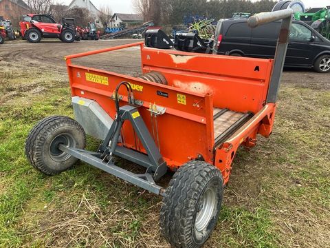 [3571-6478463-2.jpg]