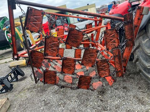 [3571-6478469-5.jpg]