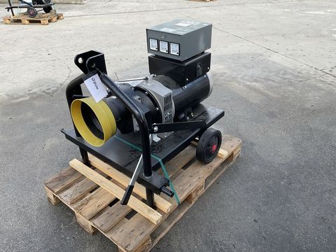 [3571-6746874-0.jpg]