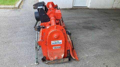 [3592-4338854-7.jpg]