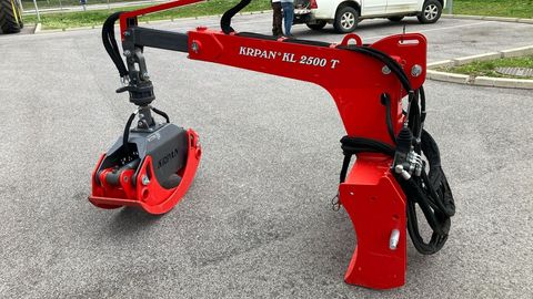 [3592-4883383-4.jpg]