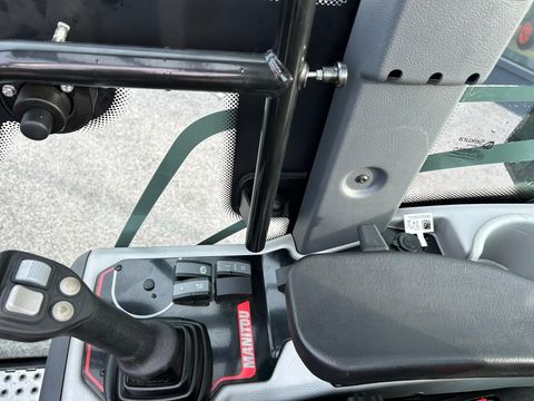 [3592-5562373-21.jpg]