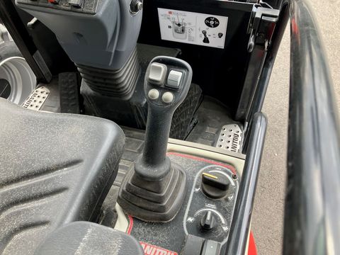 [3592-5562376-2.jpg]