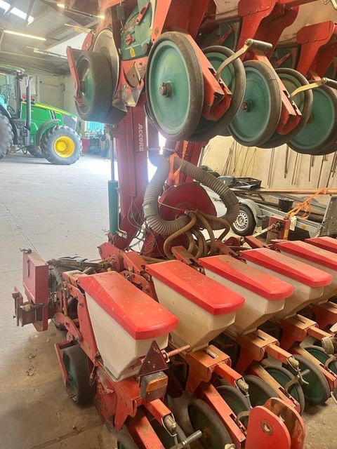 [3592-5624037-2.jpg]