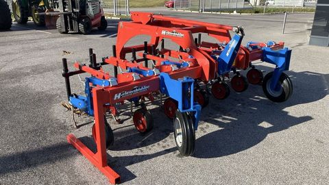 [3592-5813314-6.jpg]