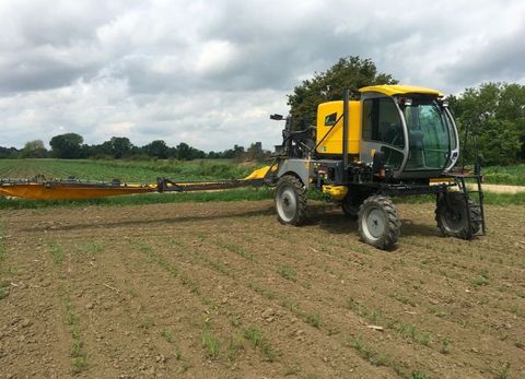 [3592-6495853-1.jpg]