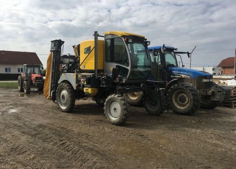 [3592-6495853-2.jpg]