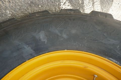 [3600-3512128-6.jpg]