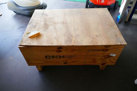 [3600-4370399-5.jpg]