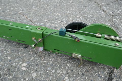 [3600-4391402-4.jpg]