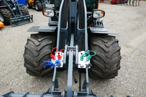 [3600-4760021-5.jpg]
