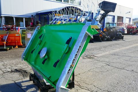 [3600-5159179-9.jpg]