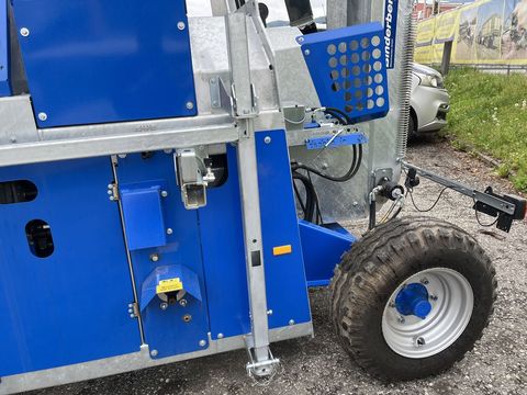 [3600-5592255-10.jpg]