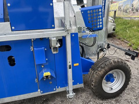 [3600-5592255-9.jpg]