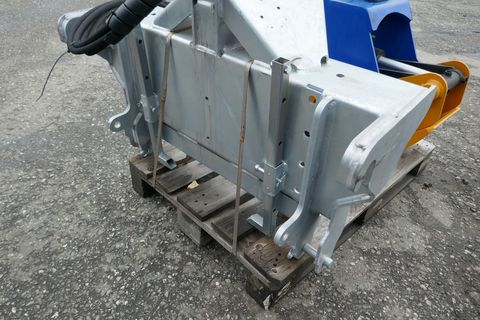 [3600-5606519-7.jpg]