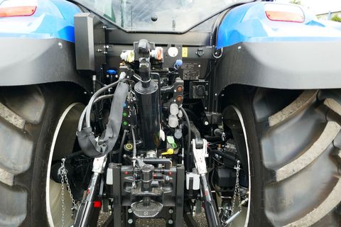 [3600-5691538-11.jpg]